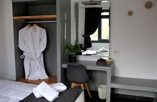 Exo Gonia Apartment | A Lux Villas Santorini