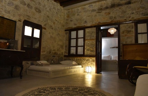 Skala House | Latmos 1860