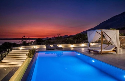 Plateies Villa | Oikos Boutique Residences Private Estate