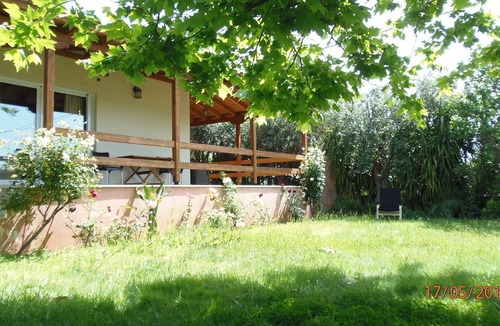 Kropia Villa | cottage villa near airport