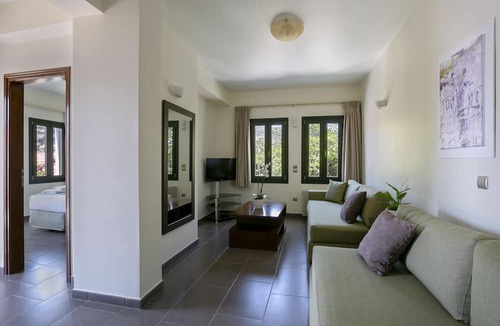 Mpatsi Apartment | Krinos Suites Hotel