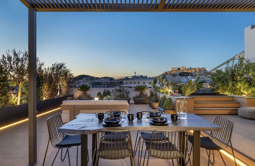 Mets Apartment | The Newel Acropolis