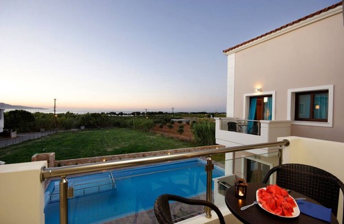 Tavronitis Apartment | Theros Hotel