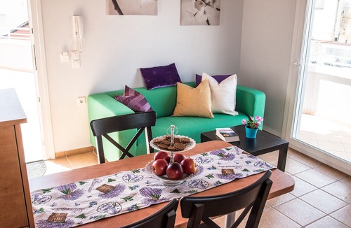 Nea Chora Apartment | Mare civitas penthouse ,near Beach, Chania Old Town