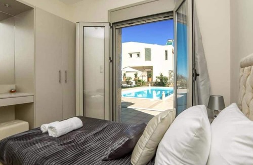 Hersonissos Centre Villa | Aroma Villas