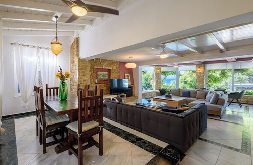 Elia Apartment | Maria Elena Villas
