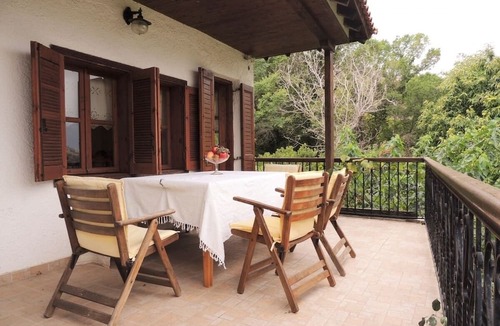 Megalos Prinos Apartment | Apartment with Amazing Mountain Views in a Traditional Thassian Estate !