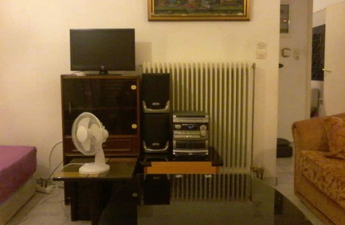 Irakleio House | FULLY DETACHED PRIVATE FLOOR IN MAROUSI WITH JACUZZI SUITABLE FOR BIG GROUPS TOO