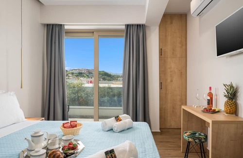 Makrys Tichos Apartment | Aequor Luxury Rooms