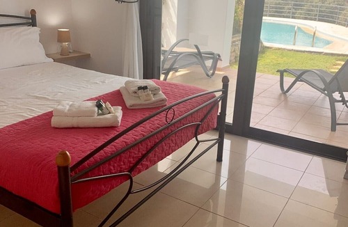 Kokkinon Khorion Villa | Boutique Villa with private garden, pool & parking. Blue flag beaches close by.
