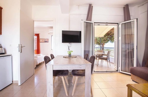 Pylos-Nestoras House | Romanos Beach Villas