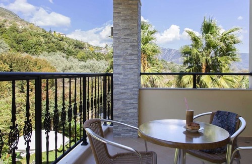 Vassiliki Apartment | Azalea Villas