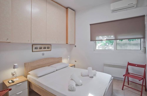 Moschato-Tavros Apartment | The Little House at Moschato 1BR, WiFi, A/C