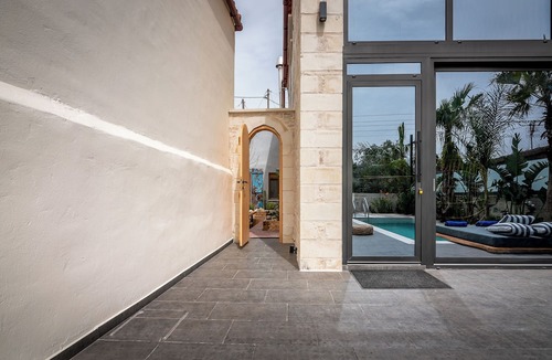 Armenoi Villa | Villa Armenus, pool, jacuzzi, garden, bbq.
