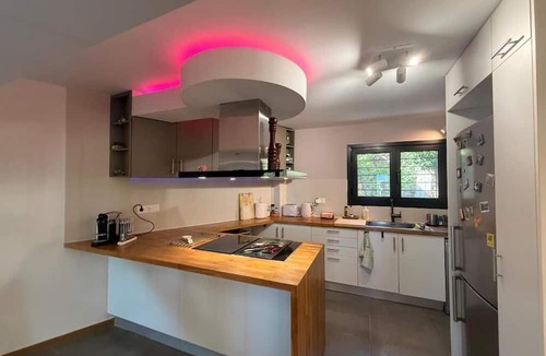 Porto Rafti House | Cozy Sea-View Maisonette with Garden in Porto Rafti