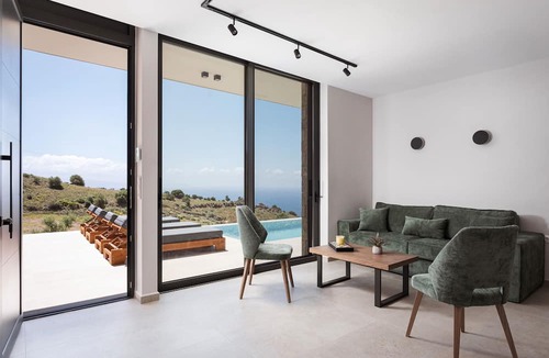 Vizari Villa | Saint George Horizon Villas