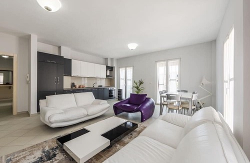 Shkoder Apartment | Central G`juhadol 2BR Apartment with Free Parking