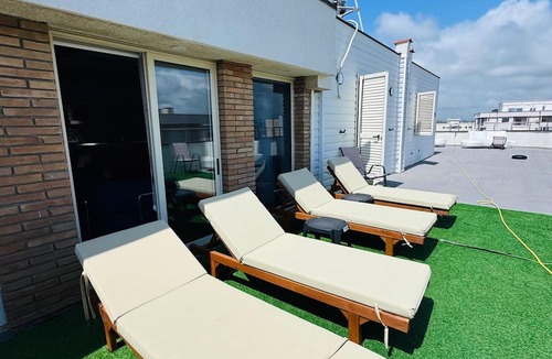 Durres Apartment | Adriatoc Penthouse :Top floor ; Jaccuzi ; Pool tablr