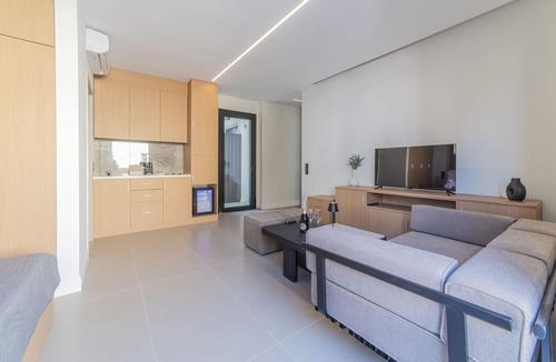 Piraeus Condo | AKVA Property - The Piraeus Collection