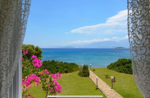 Agios Nikolaos Apartment | Apartment 'Mirabella Vista Maisonette' with Sea View, Wi-Fi and Air Conditioning