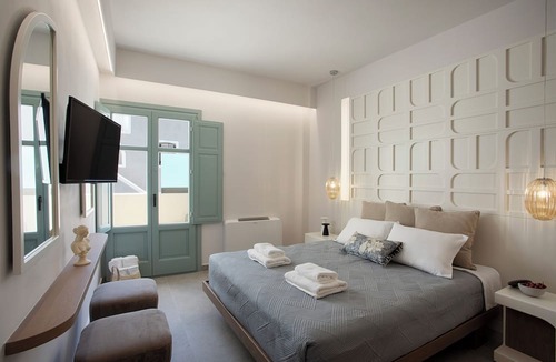 Emporio Villa | Katerina Villas 11 12 13 & 3PriveJacuzzi