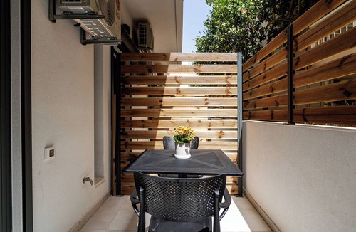 Agios Dimitrios Apartment | Inia Apartments