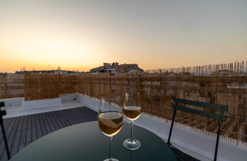 Makrigianni Condo | Unique 2BR Penthouse with Stunning Acropolis View