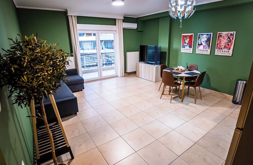 Thessaloniki Apartment | Modern Apt 1 + Parking (Pay), 100m from Metro