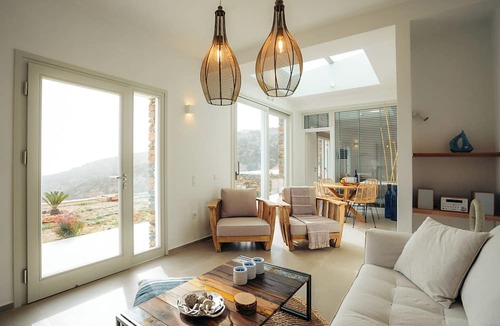 Vathi Villa | Melianthos Villas