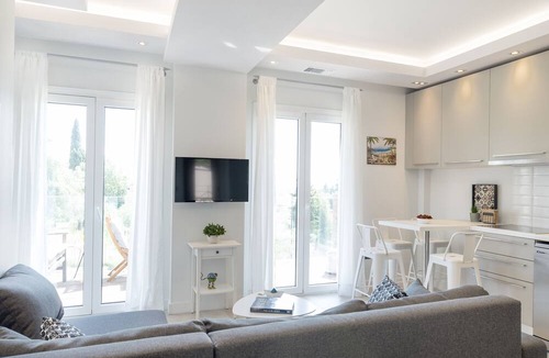 Gouvia Apartment | Dimi Brou's Apartments by CorfuEscapes