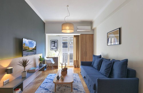 Mousio Apartment | Marnis10 3rd Modern Haven near Archaeological Muse