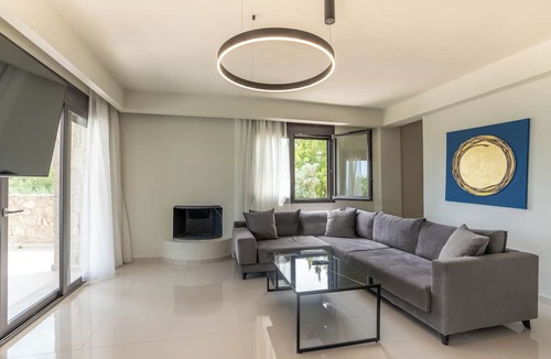 Kriopigi Villa | Helios Blue Villas