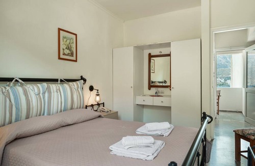 Telendos Bed & Breakfast | Bed and Breakfast 'Suite No 10' with Sea View, Wi-Fi and Air Conditioning