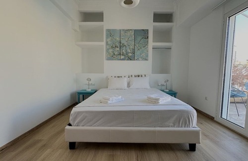 Omonia Apartment | 6th Floor Skyline View Studio 2 in Athens