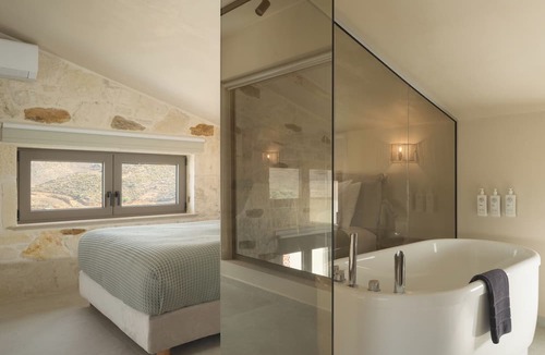 Agia Pelagia Villa | Luxurious Stone Villas Crete