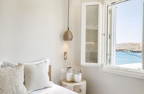 Loutra Hotel | Kythnos Blue - Suite 4 Luxurious, Sea Front