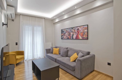 Ilisia Apartment | Stylish Ilisia Stay Luxury Fully Reno 2BR, 2BA Apt