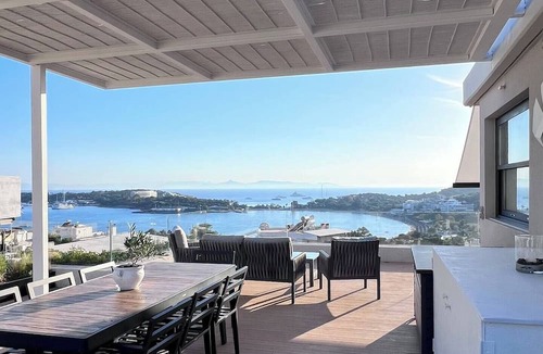 Vouliagmeni Apartment | Vouliagmeni Panoramic 200m2 Rooftop & 25m2 Loft