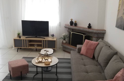 Veroia House | Charming 3-bedroom house with WiFi and AC in Veria