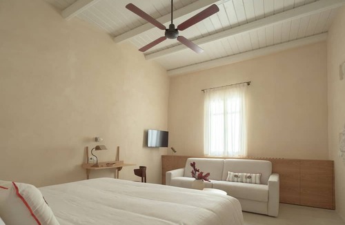 Old Town Rethymnon Villa | Majestic Rethymno Villa | Villa Helios Retreat | 3-Bedroom Luxury Residence | Historic Venetian Fountain Views | Private 65sqm Patio | Timeless Elegance & Modern Comfort | Prime Central Location