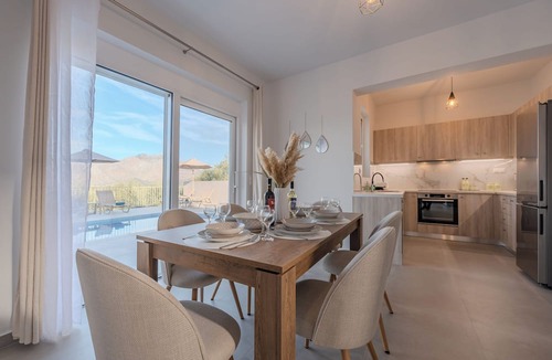 Krasounas House | Casa del Olive,vacation rental,pool,private parking