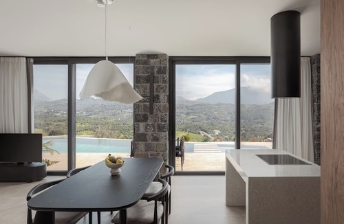 Agios Vasileios Villa | Neromai Cave Luxury Villas