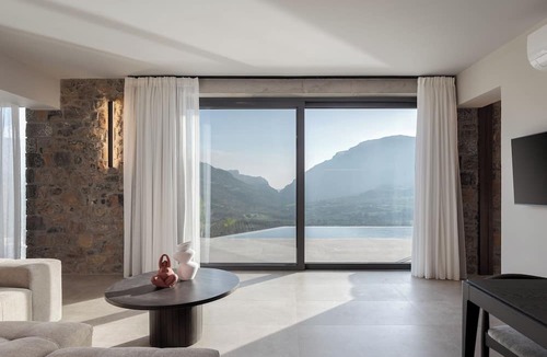Agios Vasileios Villa | Neromai Cave Luxury Villas