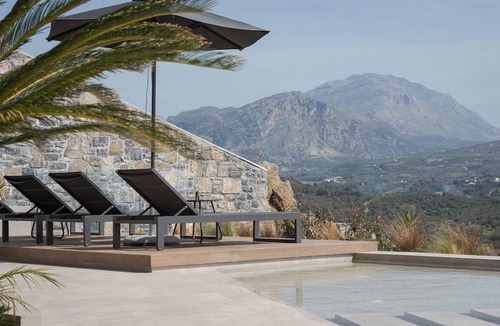 Agios Vasileios Villa | Neromai Cave Luxury Villas