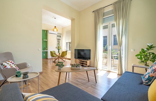 Thissio Apartment | Monastiraki Aélia Apartment by ΜΡS