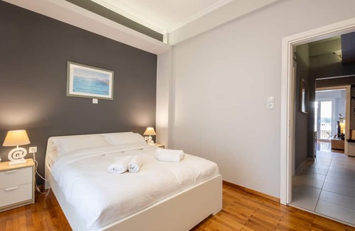 Thissio Apartment | Charming Retreat Below the Acropolis