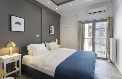 Omonia Apartment | Modern Renovated Apartment in Metaxourgio