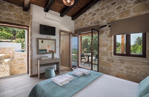 Drapanias Villa | D'Oro Villas