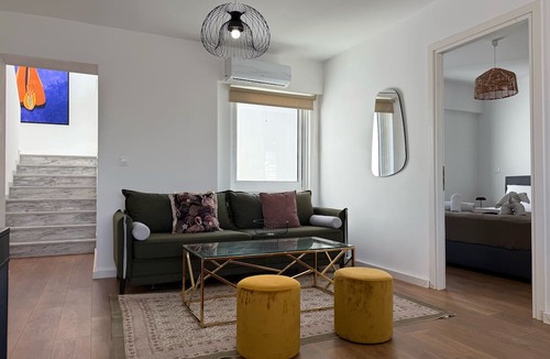 Petralona Apartment | TH5 - 2 bedrooms Cloud9 in the city