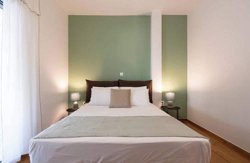 Neapoli Apartment | Prime 3BR Exarcheia Penthouse | Huge Terrace